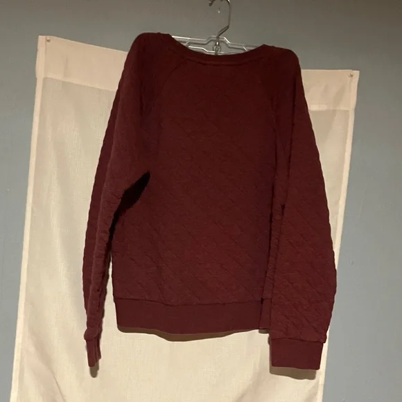 Patagonia Women's Maroon Quilted Sweater - Picture 5 of 5